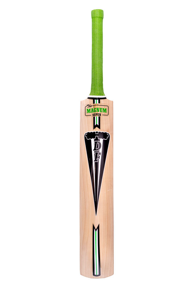 Magnum Super 5* Bat Juniors